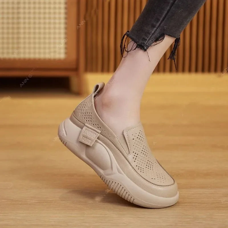 Elegante und stützende orthopädische Turnschuhe