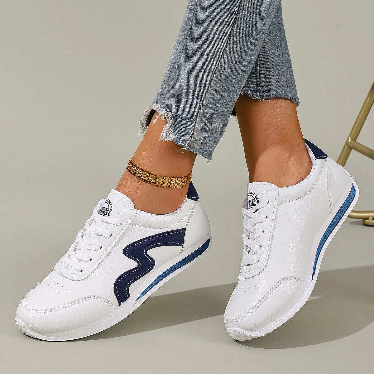 Stützende und trendige orthopädische Turnschuhe