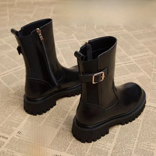 Lässige und stützende orthopädische Stiefel