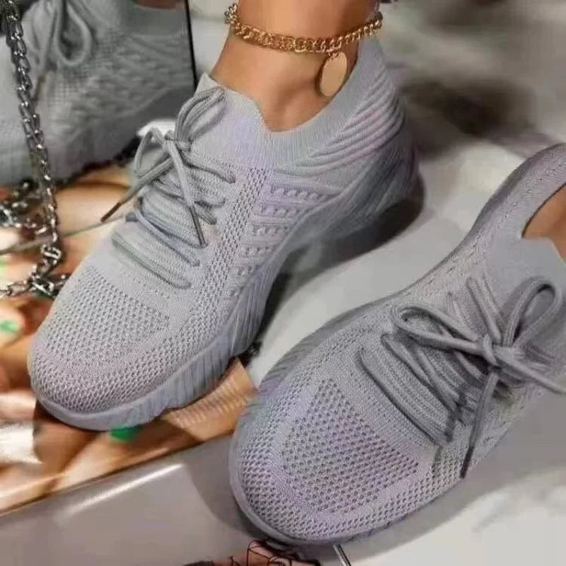 Stützende und trendige orthopädische Turnschuhe