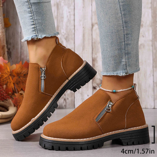 Elegante und stützende orthopädische Stiefel