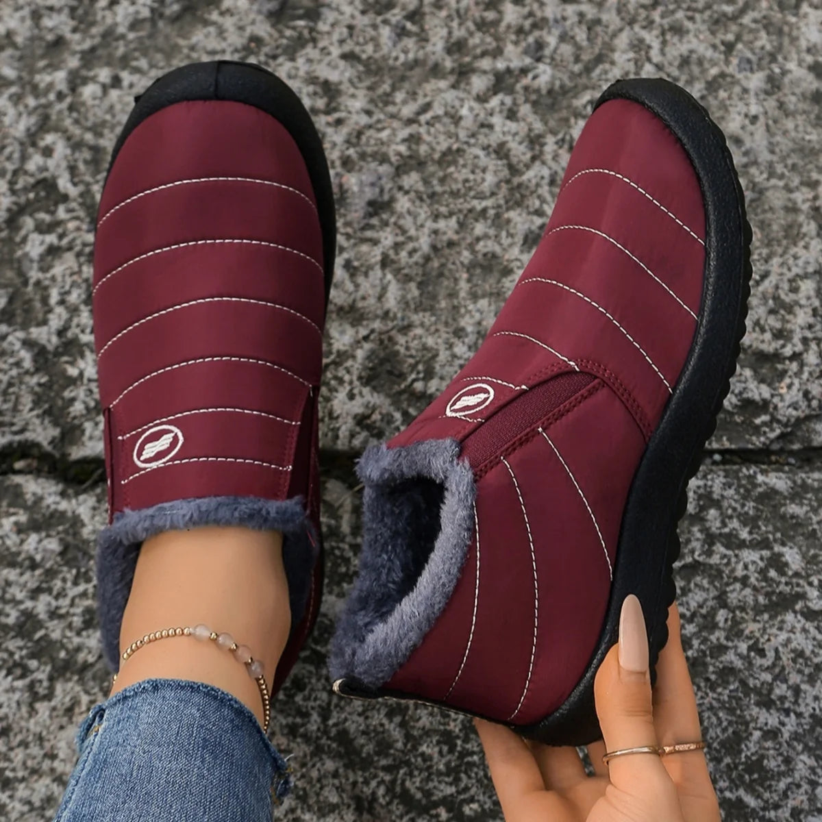 Bequeme und modische orthopädische Stiefel