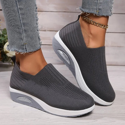 Elegante und stützende orthopädische Turnschuhe