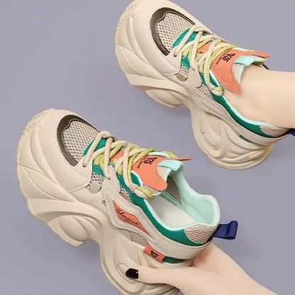 Bequeme und modische orthopädische Turnschuhe