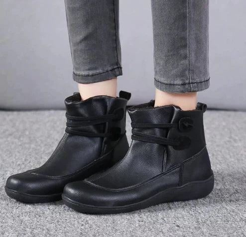 Bequeme und modische orthopädische Stiefel