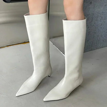 Stützende und trendige orthopädische Absätze