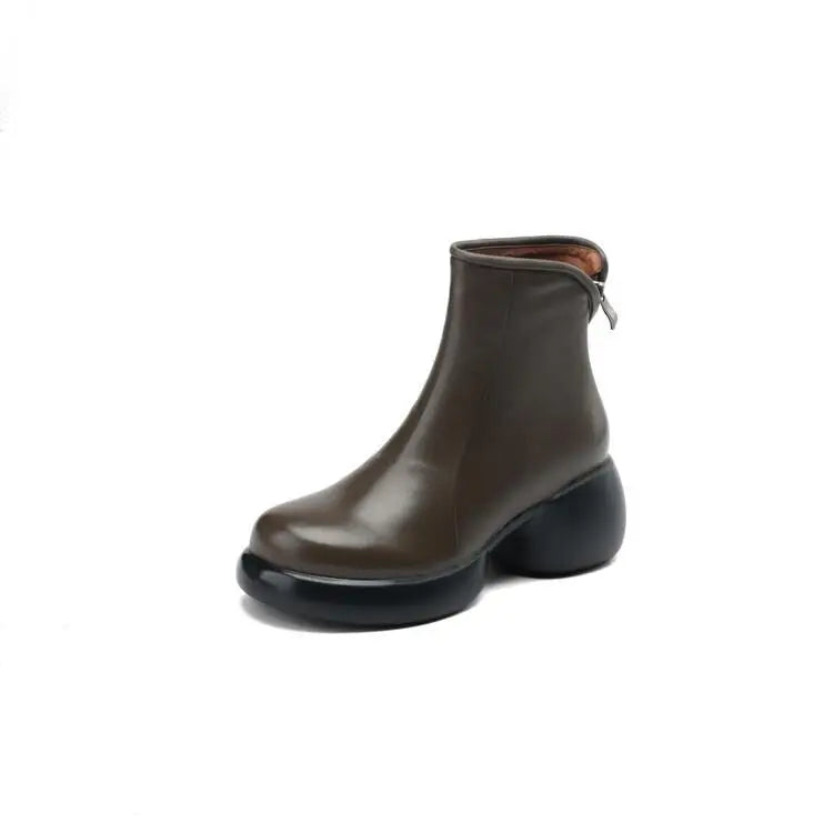 Bequeme und modische orthopädische Stiefel