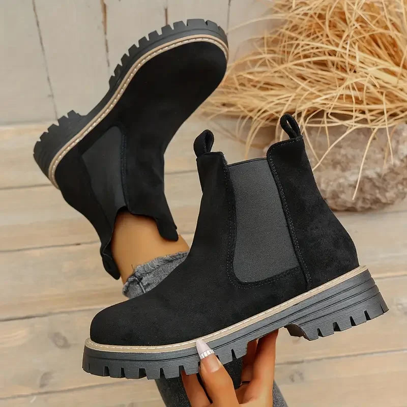 Elegante und stützende orthopädische Stiefel