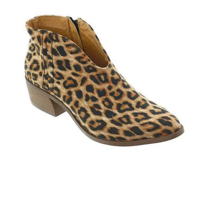 Stützende und trendige orthopädische Stiefel