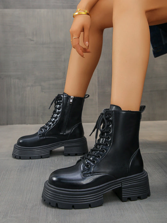 Lässige und stützende orthopädische Stiefel