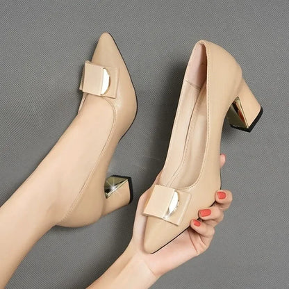 Bequeme und modische orthopädische Schuhe