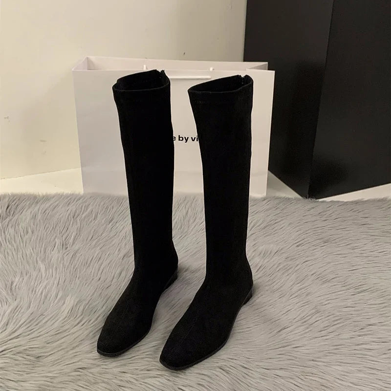 Bequeme und modische orthopädische Stiefel