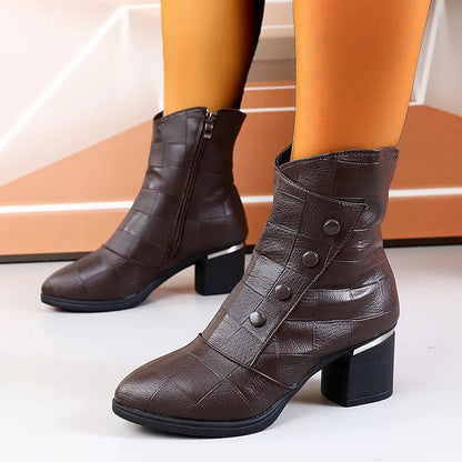 Elegante und stützende orthopädische Stiefel