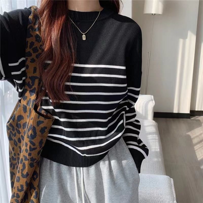 MW | Solider Rundhals-Pullover